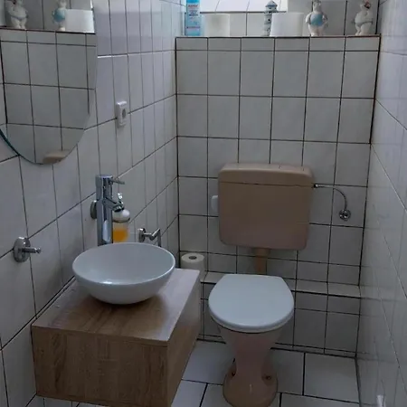 Prázdninový dům Charmantes Mit Blick Auf Den Silbersee Frielendorf